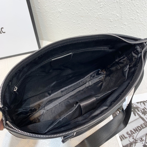 スーパーコピーブランドバッグ着用イメージ